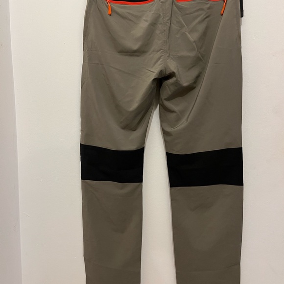 The Northface inspired hiking Pants - Black and Tan - Picture 8 of 11